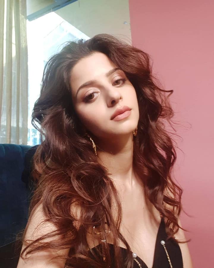 వేదిక ఫొటోలు - Image Credit: Vedhika/Instagram