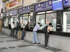 India Railways: होली से पहले रेलवे ने दी यात्रियों को छूट, जनरल डिब्बों में यात्रा के लिए रिजर्वेशन जरूरी नहीं, यहां मिलेगी टिकट