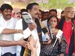 Kothapalli Subbarayudu : చెప్పుతో కొట్టుకున్న మాజీ మంత్రి కొత్తపల్లి సుబ్బారాయుడు ! కారణం ఏమిటంటే ?