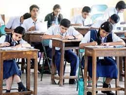 Gujarat Schools, Physical School Attendance Not Compulsory For Current Academic Session Gujarat Schools: गुजरात बोर्ड के छात्रों के लिए इस सेशन फिजिकल अटेंडेंस कंपल्सरी नहीं, गुजरात सरकार ने किया हाईकोर्ट को सूचित