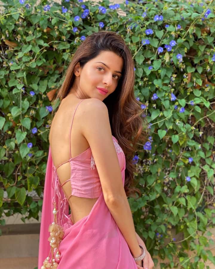 వేదిక ఫొటోలు - Image Credit: Vedhika/Instagram