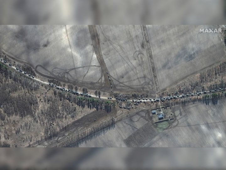 Russia-Ukraine War: यूक्रेन की राजधानी कीव पर चढ़ाई कर रहा 64km लंबा रूसी सैन्य काफिला, देखिए सैटेलाइट तस्वीरें