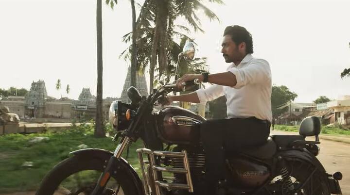 டி. இமான் இசையமைத்திருக்கும் இந்தப்படத்தின் பாடல்கள் மற்றும் பின்னணி இசை ரசிகர்கள் மத்தியில் கவனம் பெற்றது