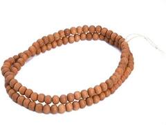 सफेद चंदन की इस माला से जाप के हैं ढेरों फायदे, धारण करने से मन को मिलती है शांति और धन में भी मिलता है लाभ