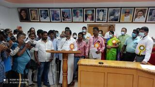 திருச்சி மாநகராட்சியில் 65 பேர்கள் மாமன்ற உறுப்பினராக பதவி ஏற்றனர்.