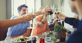 ਦੁੱਧ ਤੇ ਰਸੋਈ ਗੈਸ ਦੀਆਂ ਕੀਮਤਾਂ ਵਧਣ ਮਗਰੋਂ ਹੁਣ ਹੋਟਲਾਂ-ਰੈਸਟੋਰੈਂਟਾਂ ਵਿੱਚ ਖਾਣਾ-ਪੀਣਾ ਵੀ ਹੋਇਆ ਮਹਿੰਗਾ