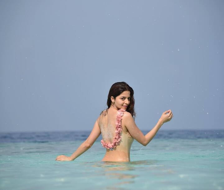 వేదిక ఫొటోలు - Image Credit: Vedhika/Instagram