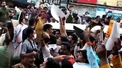 Mamata Banerjee Varanasi Visit: উত্তরপ্রদেশে মমতা বন্দ্যোপাধ্যায়ের গাড়ি ঘিরে বিক্ষোভ BJP-র | Bangla News