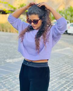 Aishwarya Rajesh Photos: సాయి ధరమ్ తేజ్ హీరోయిన్ గ్యాప్ ఇచ్చిందా, వచ్చిందా