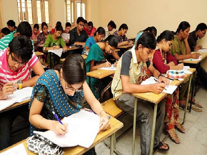 UP Board Exam 2022 Date Sheet Released Check UP UPMSP 10th 12th Exam Full Time Table Here UP Board Exam Time Table 2022: यूपी बोर्ड परीक्षा का शेड्यूल हुआ जारी, जानें- कबसे शुरू होंगे एग्जाम?