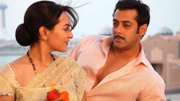 Salman Khan Secretly Got Married to Sonakshi Sinha? Here's The Truth Behind VIRAL PIC, know in details Salman Khan: বিয়ে করলেন সলমন-সোনাক্ষী? ভাইরাল ছবির আসল সত্যিটা জানুন