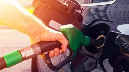 Fuel Price Rise: அடுத்த வாரத்தில் உயரும் பெட்ரோல், டீசல் விலை... ஷாக் கொடுக்கும் ஆய்வு!!