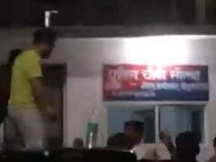 Noida News: शराब पीकर पुलिस चौकी के सामने कार पर चढ़कर किया डांस और हंगामा, अब हुए गिरफ्तार