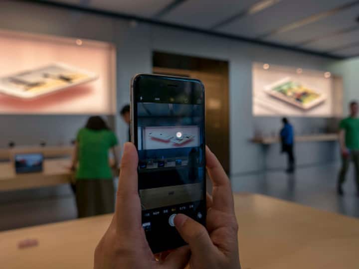 Google Pixel 6a to Apple iPhone SE 3: Smartphones Expected To Launch In India In March 2022 Google Pixel 6a to Apple iPhone SE 3: Smartphones Expected To Launch In India In March 2022