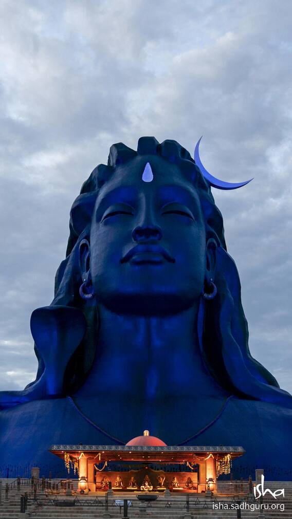 ఆదియోగి పూజలో సెలెబ్రిటీలు