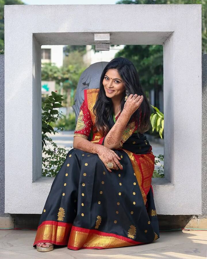 श्वेताचा हा लूक चाहत्यांच्या पसंतीस पडतायत. (photo: shwetashinde_official/ig)