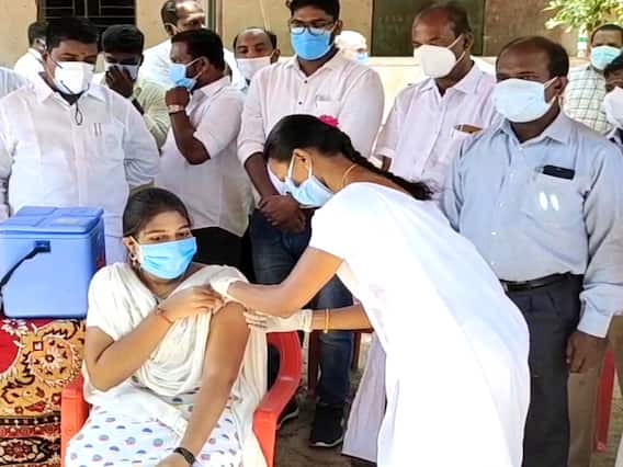 Coronavirus Cases Today : देशात गेल्या 24 तासांत कोरोनाचे 5476 नवे कोरोनाबाधित, 158 जणांचा मृत्यू Coronavirus Cases Today : देशात गेल्या 24 तासांत कोरोनाचे 5476 नवे कोरोनाबाधित, 158 जणांचा मृत्यू