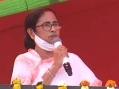 'UP Mein Khela Hoga': Mamata Banerjee Pitches For SP, Attacks PM Modi On Indians Stranded In Ukraine