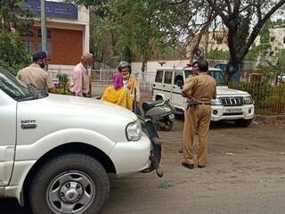 Nagpur : धक्कादायक! सेवानिवृत्त पोलीस अधिकाऱ्याची बॅंकेसमोरूनच पाच लाख रूपयांची लूट   