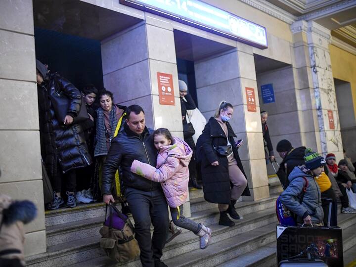 Ukraine Russia War UN agency report 10 lakh Ukrainians migrated in a week Ukraine crisis यूक्रेन में जंग से हालात हो रहे हैं बदतर, UN का दावा- एक हफ्ते में 10 लाख लोगों ने किया पलायन