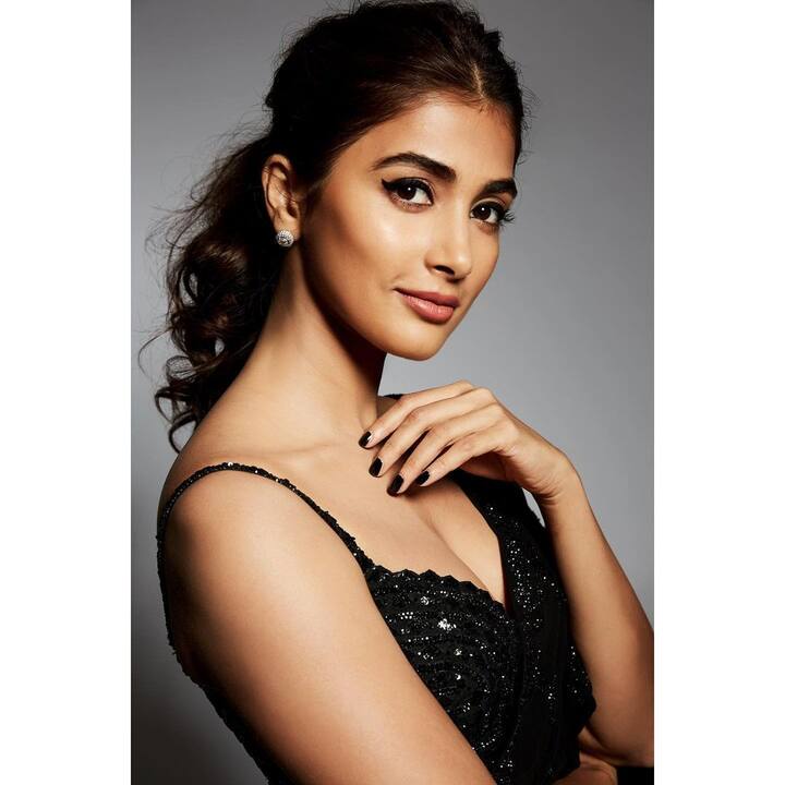 పూజా హెగ్డే అందమైన ఫోటోలు -Image credit: PoojaHegde/Instagram