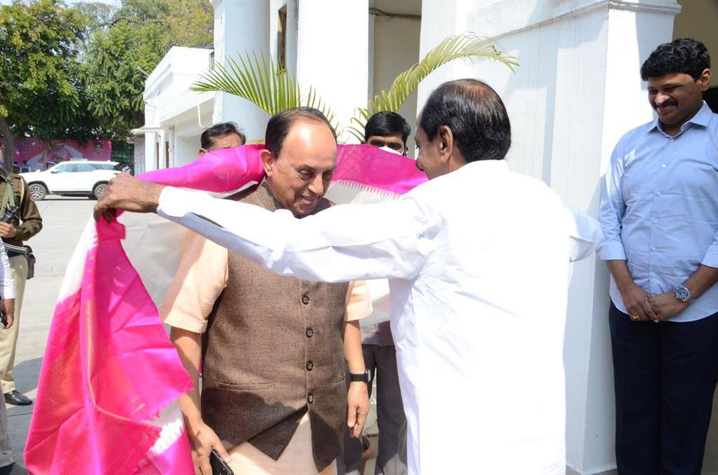 IN PICS KCR Meets Subramanian Swamy, Rakesh Tikait