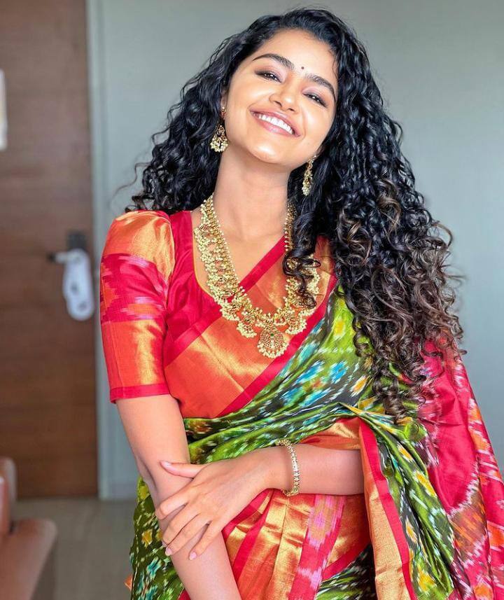 உசுரத்தான் கத்தி சொன்னேன் பொட்டக்கோழி அழகுல