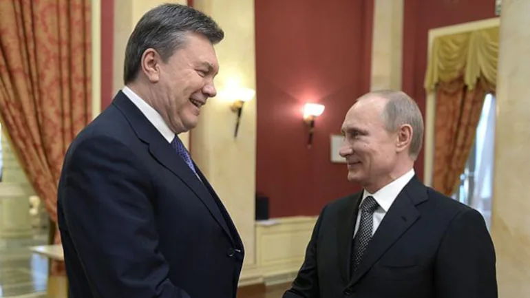 Viktor Yanukovych : உக்ரைன் அரசு கவிழ்ந்தால் இவர் அதிபராகலாம்.. ரஷ்ய ஆதரவு பெற்ற விக்டர் யானுகோவிச்.. யார் இவர்?