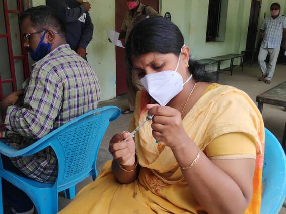 கரூரில் பூஜ்ஜியமான கொரோனா தொற்று எண்ணிக்கை.. ஆறுதலடைந்த மக்கள் கரூரில் பூஜ்ஜியமான கொரோனா தொற்று எண்ணிக்கை.. ஆறுதலடைந்த மக்கள்