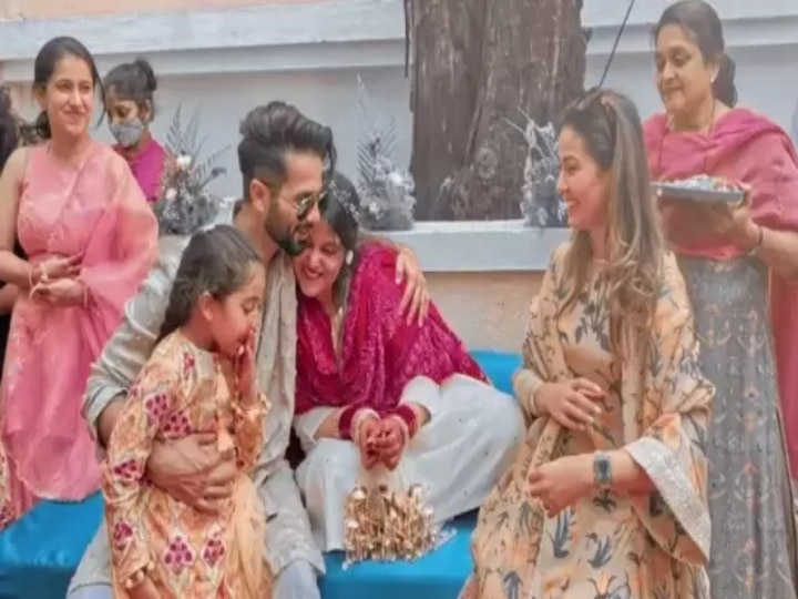 Shahid Kapoor Sister Wedding Pics | என் குட்டி தங்கச்சி எவ்வளவு சீக்கிரம் வளந்துட்டா “  - கபீர் சிங் ஷாஹித்..