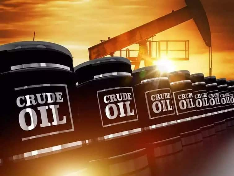 Crude Oil Price soars Near 120 Dollar Per Barrel Highest In Decade as Russian supply disruptions increases amid sanctions Crude Oil Price Hike: कच्चे तेल के दाम एक दशक के उच्चतम स्तर पर, 120 डॉलर प्रति बैरल छूने के कगार पर क्रूड ऑयल