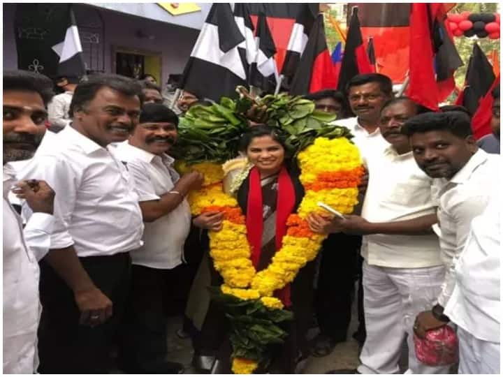 DMK Announces Priya Rajan As Mayor Of Chennai Know Who is Priya Rajan Chennai Mayor: प्रिया राजन होंगी चेन्नई की नई मेयर, कई बड़े नाम को पीछे छोड़ बनीं पहली दलित महिला मेयर