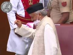 Maharashtra Budget Session 2022 : राज्यपालांच्या अभिभाषणावेळी सत्ताधाऱ्यांकडून घोषणाबाजी! भाषण दीड मिनिटात थांबवून राज्यपाल निघाले