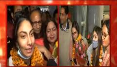 Ukraine ਤੋਂ Amritsar ਪੁੱਜੇ 5 ਵਿਦਿਆਰਥੀ, ਪਰਿਵਾਰਾਂ ਵਲੋਂ ਧਮਾਕੇਦਾਰ ਸਵਾਗਤ