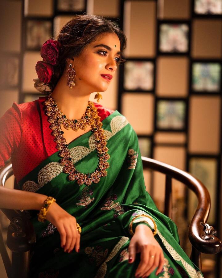 కీర్తి సురేష్ అందమైన ఫోటోలు  -Image Credit:KeerthySuresh/Instagram
