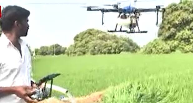 KISAN DRONE WILL HELP FARMER TO EASILY HANDLE OF AGRICULTURAL ACTIVITIES किसानों की सफलता छूएगी आसमान, रक्षा-मनोरंजन के बाद कृषि में ड्रोन यात्रा का आग़ाज