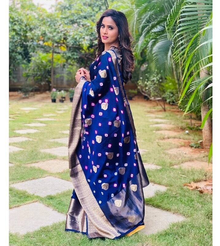 యాంకర్‌గా కెరీర్ స్టార్ట్ చేసిన ప్రశాంతి బడా స్టార్స్ ని ఇంటర్యూ చేసింది. 'అనగనగా అలా జరిగింది', 'ఎఫైర్', 'లైన్' సినిమాల్లో నటించిన ప్రశాంతి టీవీ సీరియల్స్‌లో విలన్ రోల్స్ లో తనకుంటూ ప్రత్యేక గుర్తింపు తెచ్చుకుంది.