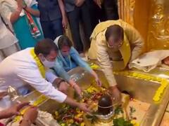 Watch: वाराणसी में रोड शो से पहले राहुल-प्रियंका ने लिया काशी विश्वनाथ का आशीर्वाद, देखें वीडियो