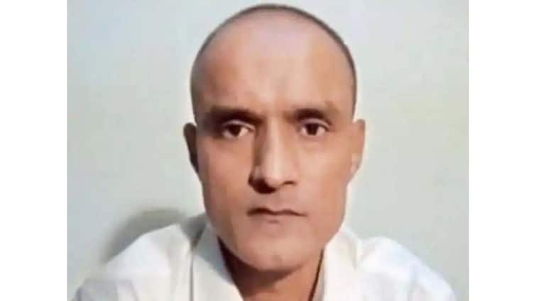 Pakistan Court Says Kulbhu­shan Jadhav Has Right To Fair Trial, Asks India To Appoint Lawyer By April 13 International News: কুলভূষণ-মামলায় ১৩ এপ্রিলের মধ্যে আইনজীবী নিয়োগ করতে হবে ভারতকে, জানাল ইসলামাবাদ হাইকোর্ট