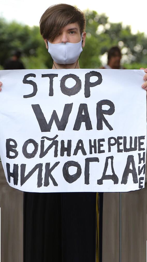 రష్యా వదిలేదేలే, ఉక్రెయిన్ తగ్గేదేలే!