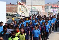 ਲਹਿਰਾਗਾਗਾ : ਤਿੰਨ ਰੋਜ਼ਾ ਨੈਸ਼ਨਲ ਸਸਟੋਬਾਲ ਚੈਂਪੀਅਨਸ਼ਿਪ ਜੋਸ਼ੋ-ਖਰੋਸ਼ ਨਾਲ ਸ਼ੁਰੂ ,ਦੇਸ਼ ਭਰ ’ਚੋਂ ਆਏ 1200 ਖਿਡਾਰੀਆਂ ਨੇ ਕੱਢੀ ਸਦਭਾਵਨਾ ਰੈਲੀ