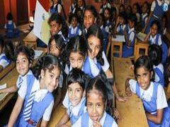 “கல்விக்கட்டணம் செலுத்தாத மாணவர்களை வெளியே நிற்க வைத்தால்...” : மெட்ரிக் பள்ளிகள் இயக்குனரகம் எச்சரிக்கை!