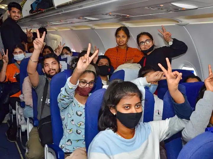 Indians To Be Evacuated Via Russia, 130 Buses To Rescue Students From Kharkiv & Sumy To Belgorod: Sources Indians To Be Evacuated Via Russia, 130 Buses To Rescue Students From Kharkiv & Sumy To Belgorod: Sources