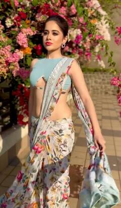 બેકલેસ બ્લાઉઝમાં ઉર્ફી જાવેદે આપ્યા કિલર પોઝ