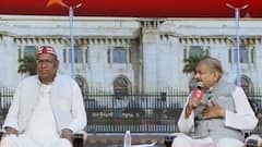 Maha Adhiveshan : सियासी महामंथन में Sanjay Nishad vs Pramod Tiwari सुनिए किसने क्या कहा ?