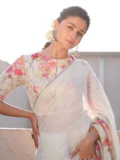 शनाया कपूर से पहले जब-जब करण जौहर हुए बॉलीवुड स्टार किड्स पर मेहरबान, फेहरिस्त है लंबी