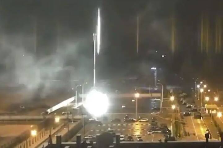 ਯੂਕਰੇਨ ਵਿੱਚ ਰੂਸ ਵੱਲੋਂ ਕੀਤੇ ਗਏ ਹਮਲੇ ਕਾਰਨ ਤਬਾਹੀ ਦਾ ਮੰਜ਼ਰ ਹੈ। ਰੂਸੀ ਫ਼ੌਜੀ ਯੂਕਰੇਨ ਦੇ ਵੱਖ-ਵੱਖ ਇਲਾਕਿਆਂ 'ਚ ਹਮਲੇ ਕਰਕੇ ਫ਼ੌਜੀ ਟਿਕਾਣਿਆਂ ਨੂੰ ਤਬਾਹ ਕਰ ਰਹੇ ਹਨ।