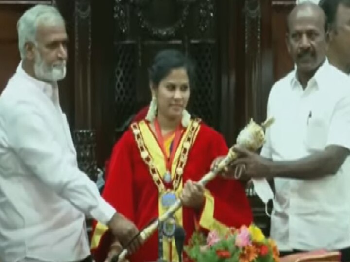 Chennai Mayor Priya: செங்கோல் ஏந்தி சென்னை மேயராக அரியணையில் அமர்ந்த ப்ரியா ராஜன்!