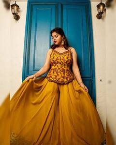 परमसुंदरी; स्नेहा वाघचं घायाळ करणारं फोटोशूट!