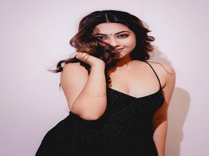 நீயின்றி நானும் இல்லை என் காதல் பொய்யும் இல்லை வழி எங்கும் உந்தன் முகம்தான்